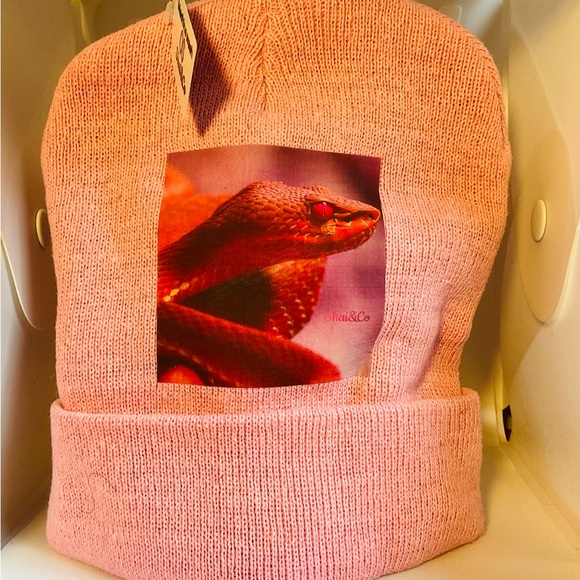 Graphic Designed Beanie (PINK) SEE PICTURES - Picture 3 of 6